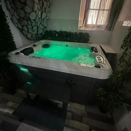 Maison Familiale à 2 Min à Pied De L'institut A Armand Calme Jeux Babyfoot Jacuzzi Proche